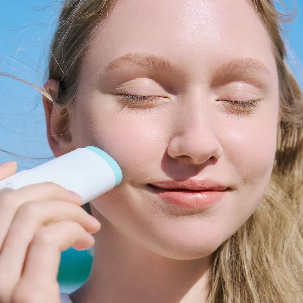 Skin1004 Hyalu-cica Silky-fit Sun Stick Spf50+ Pa++++