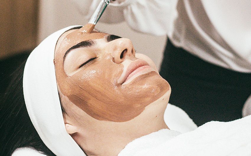 Exfoliación Física Y Química: ¿cuál Es La Diferencia?